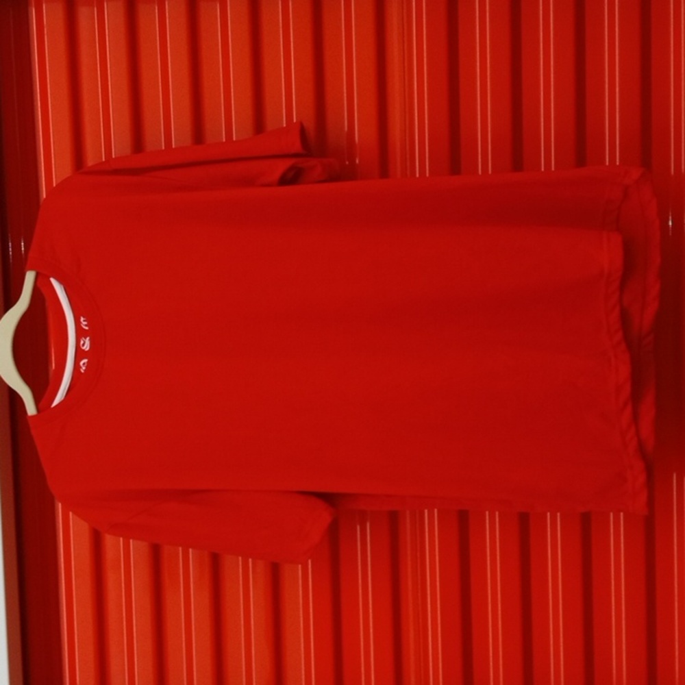 Men's size xl t-shirt